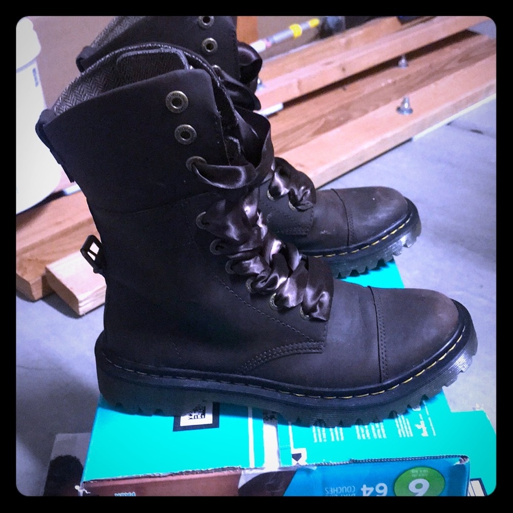 Lace up doc martens size 8